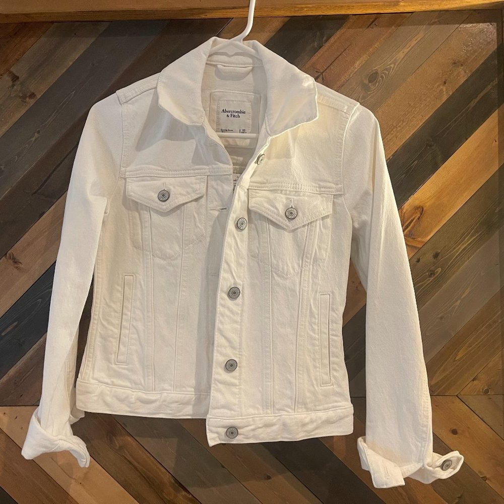 NWT Abercrombie & Fitch White Denim Jacket Size XS